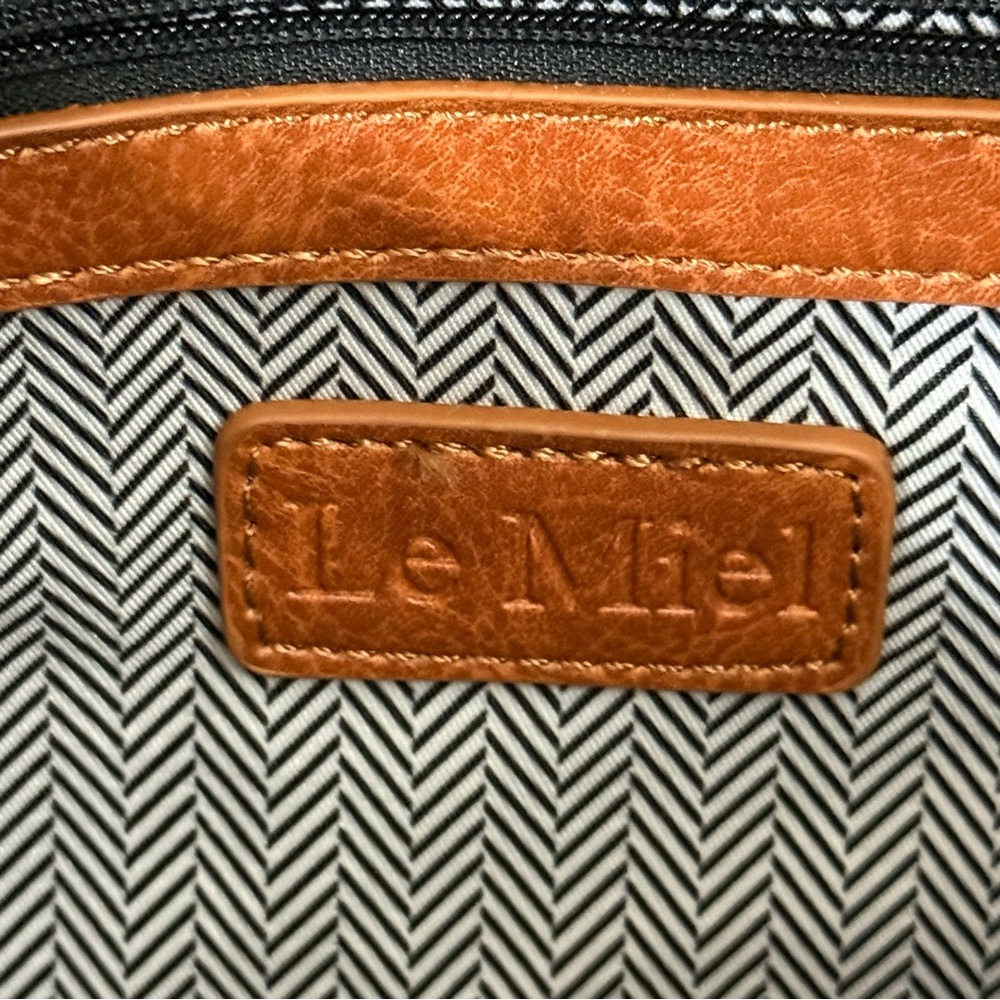 Le Miel Woven-Panel Brown Shoulder Bag with Floral Accent Strap - Picture 2 of 12
